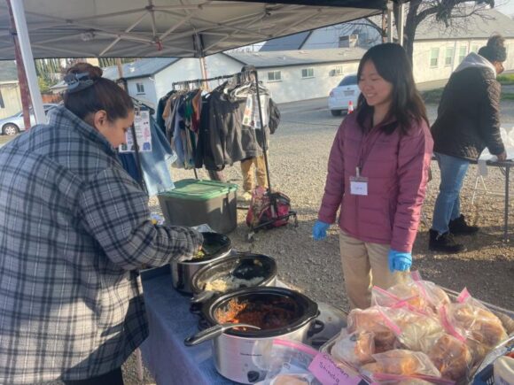 Texas Roadhouse Food Donation (1)